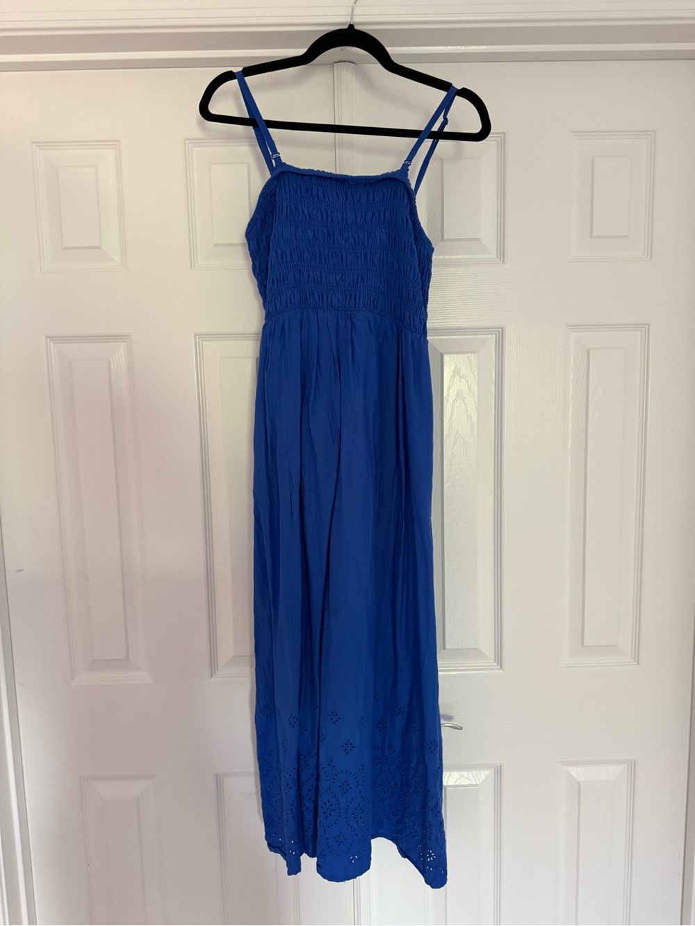 Old Navy Blue Smocked Midi Sundress with Eyelet Hem
Size Medium - Picture 3 of 8